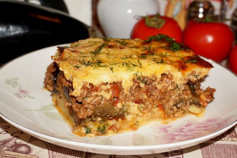 Delicious minced meat and eggplant casserole are perfect for dinner for gout sufferers