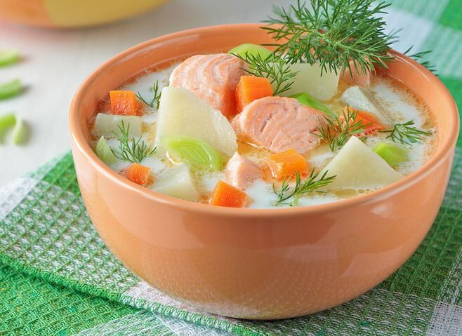 Norwegian salmon soup for those losing weight on the Dukan diet in the Alternation or Fixation phase